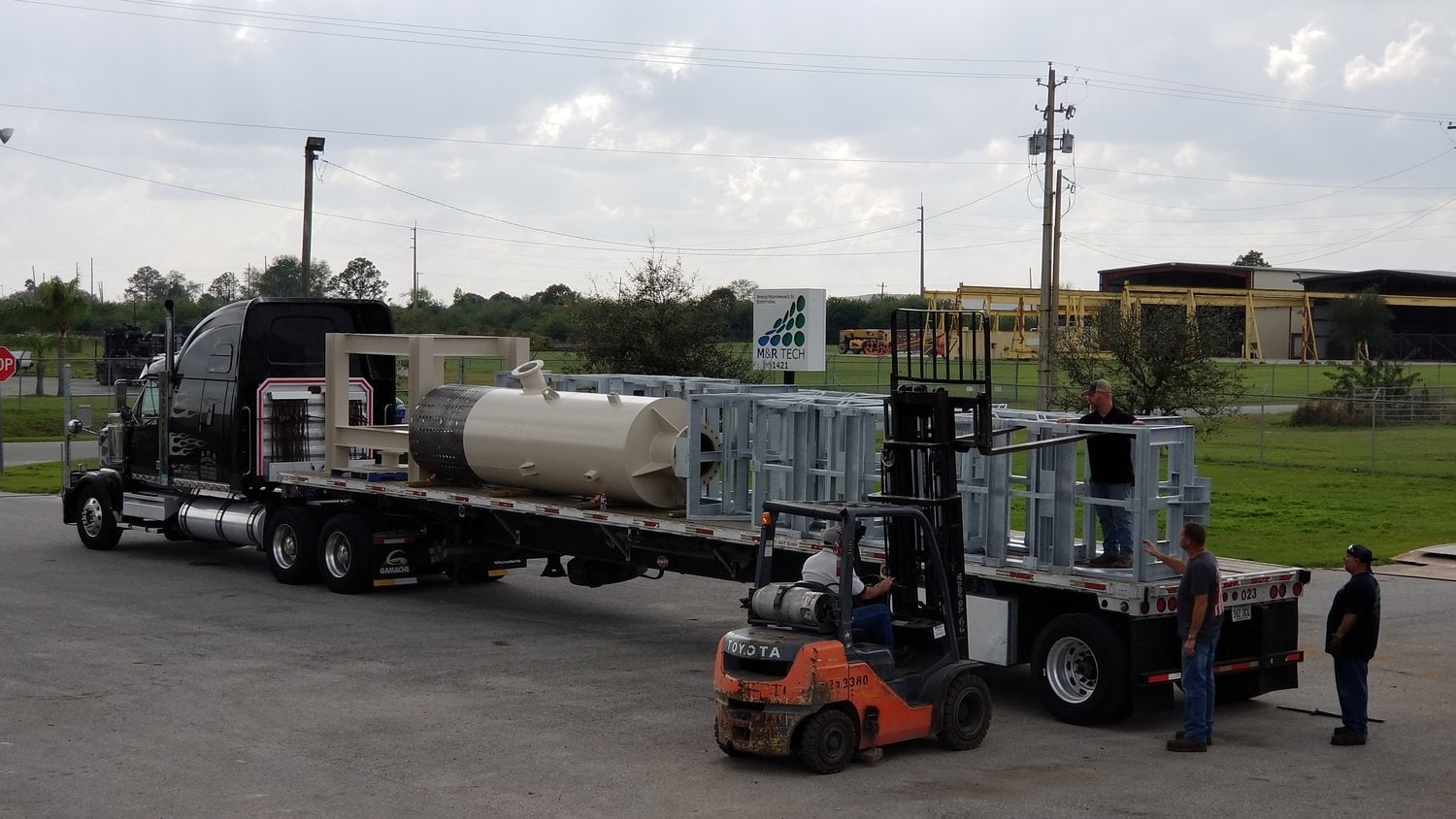 Semi carrying supplies for onsite work.